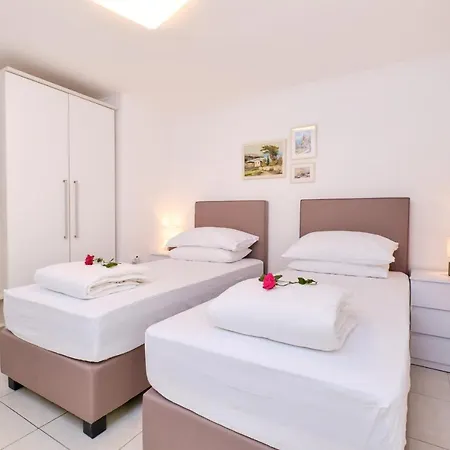 Apartments Antares Mali Losinj Exterior photo