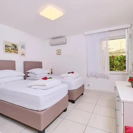 Apartments Antares Mali Losinj Exterior photo