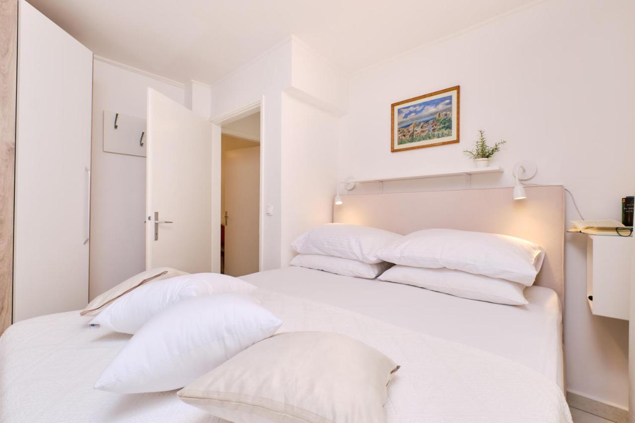 Antares Apartment *