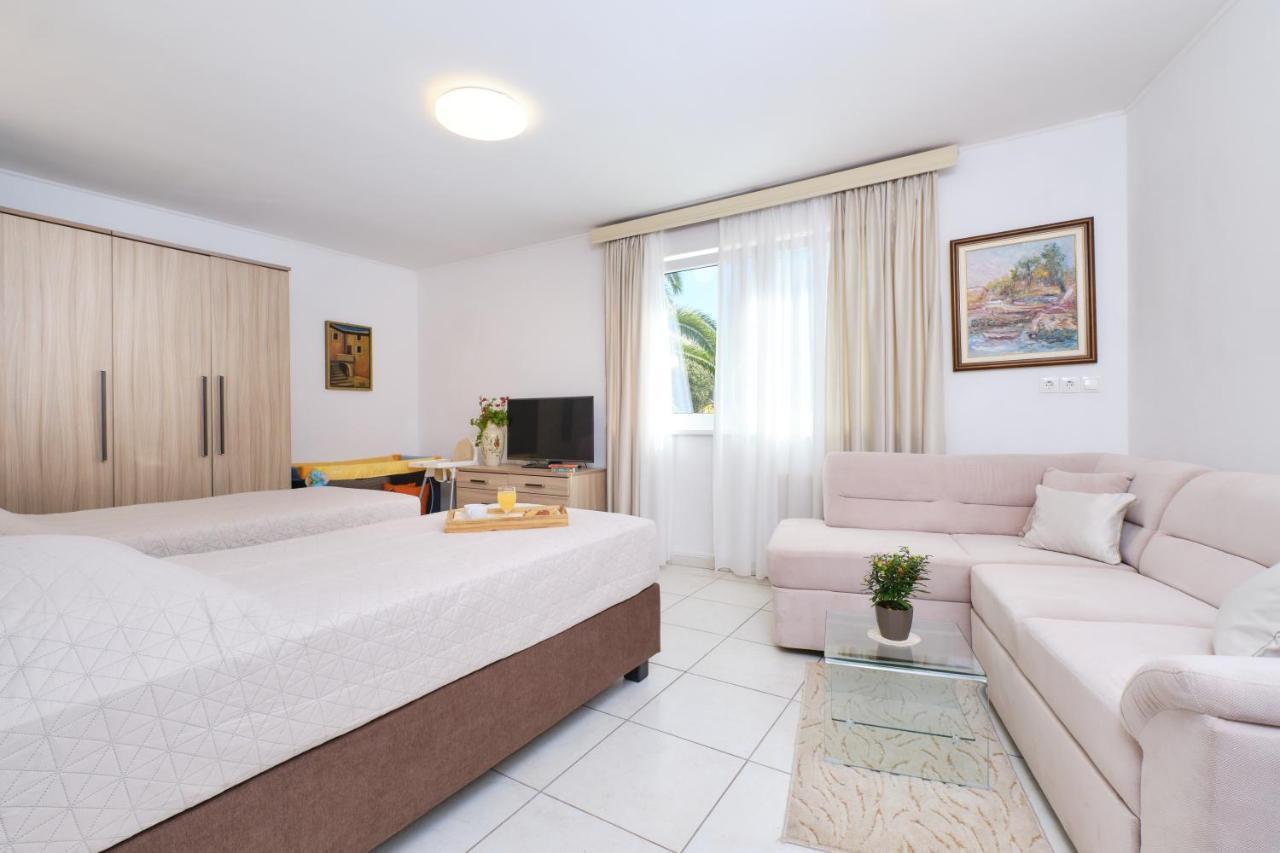 Antares Apartment *